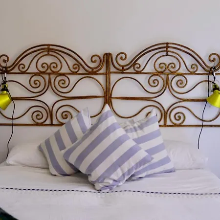 Two Bedrooms Style Apartment *