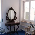 Two Bedrooms By Sweet דירה קאפרי